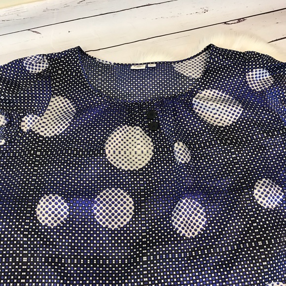 Cato Woman 26/28w blue short sleeve blouse - Picture 2 of 7